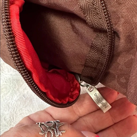 BAGGALLINI Everywhere Brown Crossbody Purse - Picture 9 of 15